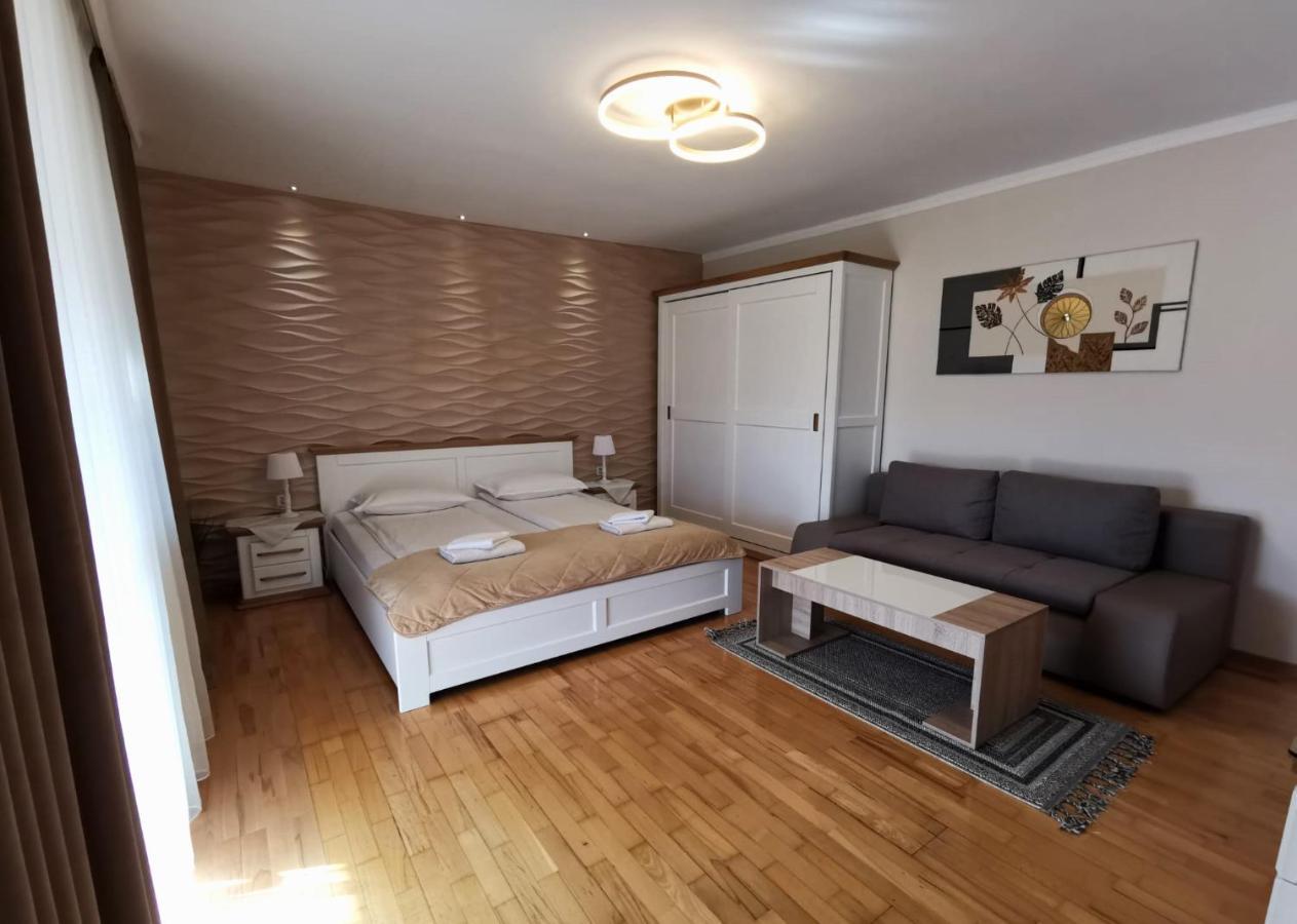 Pensiunea Evelyn Gîrleni Habitación foto