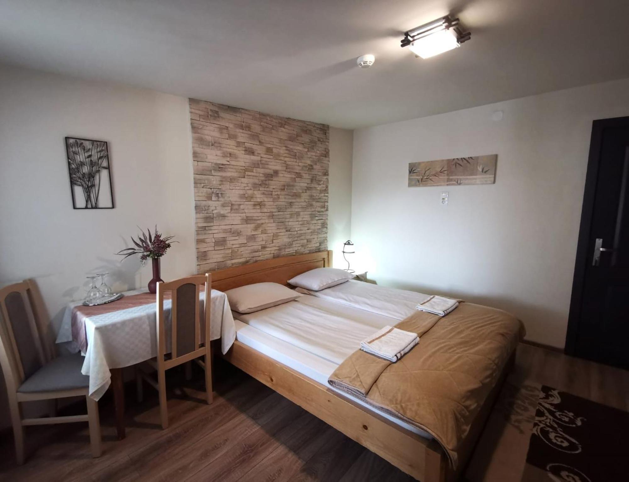 Pensiunea Evelyn Gîrleni Habitación foto